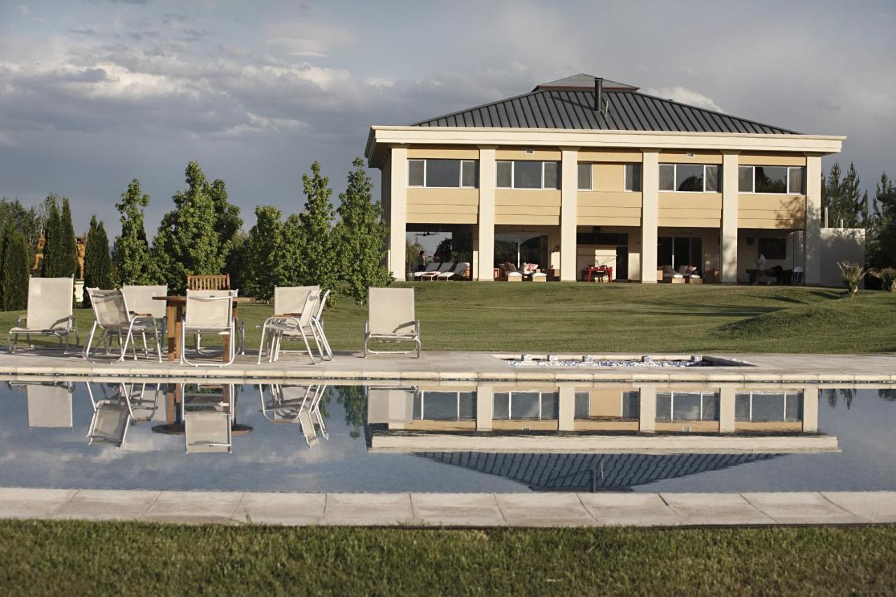Estancia Mendoza Wine Hotel Tunuyán Exterior photo